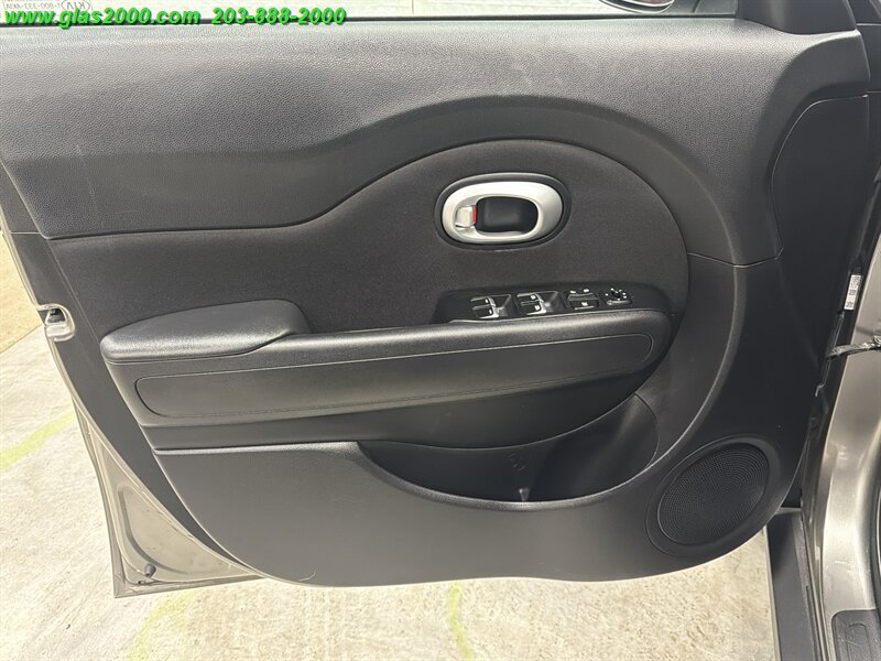 Used 2019 Kia Soul + FWD image 28