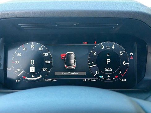 New 2025 Land Rover Discovery Sport Dynamic SE image 39