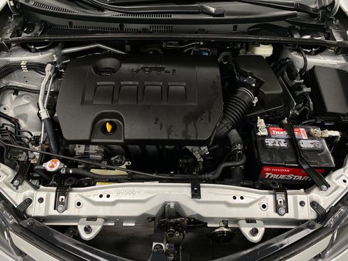 Used 2018 Toyota Corolla SE FWD image 11