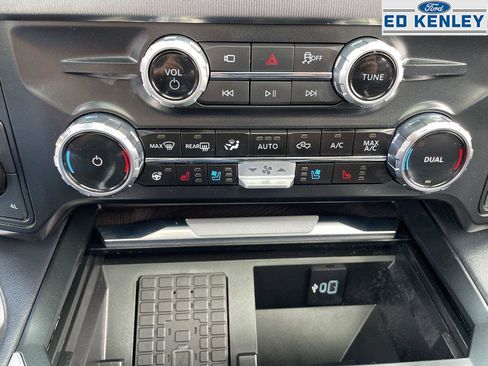 Used 2025 Ford F350 Platinum image 17