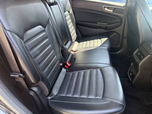 Used 2015 Ford Edge SEL w/ Equipment Group 201A AWD/4WD image 16
