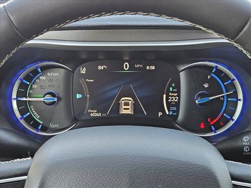 Used 2024 Chrysler Pacifica Limited FWD image 11