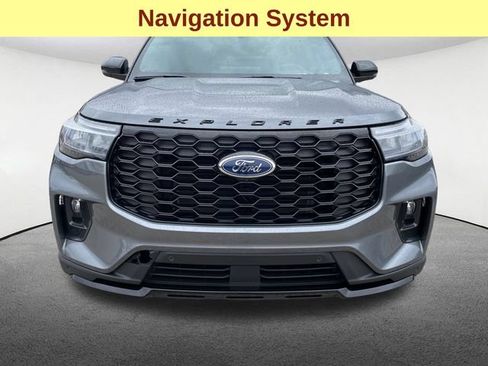 Used 2025 Ford Explorer ST-Line w/ Premium Package AWD/4WD image 4