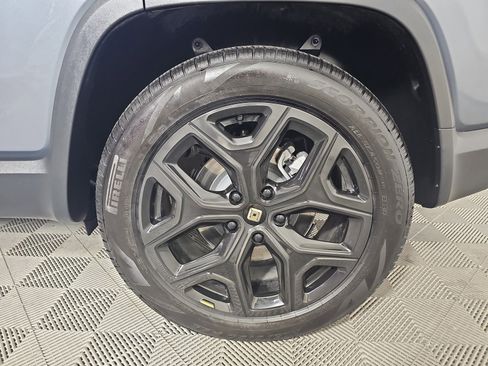 Used 2024 Rivian R1S Adventure image 10