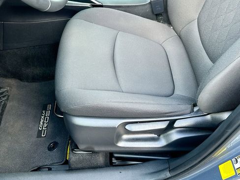 Used 2024 Toyota Corolla Cross LE w/ Moonroof Package AWD/4WD image 9