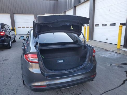 Used 2018 Ford Fusion Energi SE image 24