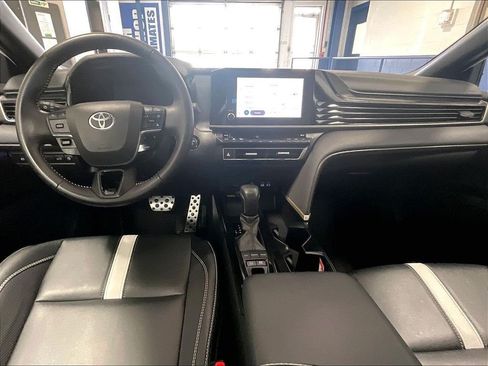 Used 2025 Toyota Camry SE FWD image 21