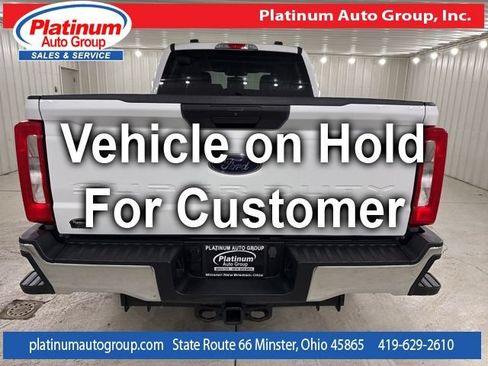 Used 2023 Ford F250 XLT AWD/4WD image 4