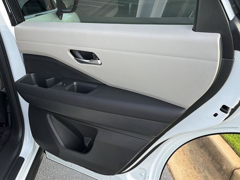 New 2026 Nissan Pathfinder SL FWD image 15