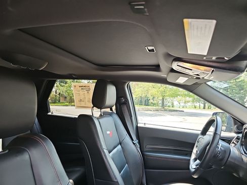 Used 2025 Dodge Durango GT AWD/4WD image 12
