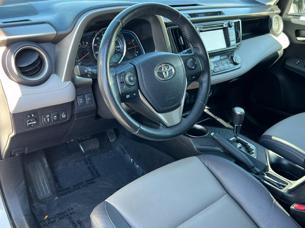 Used 2015 Toyota RAV4 Limited w/ Technology Package AWD/4WD image 18