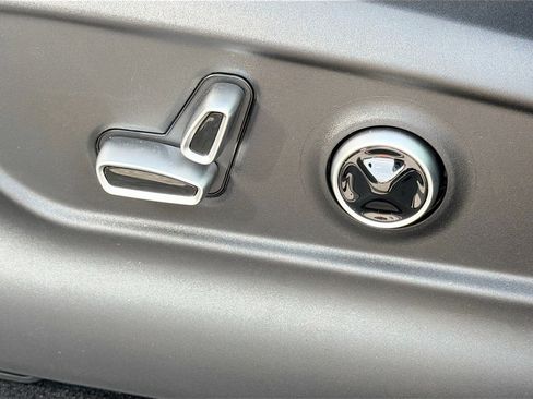 New 2025 Maserati Grecale Modena image 25