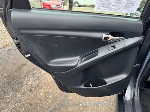 Used 2009 Toyota Matrix XRS image 17