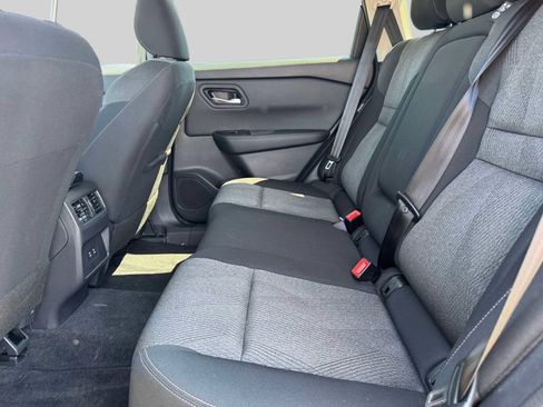 Certified 2026 Nissan Rogue SV AWD/4WD image 11