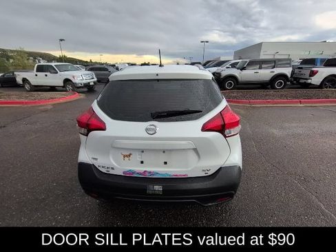 Used 2019 Nissan Kicks SV FWD image 7