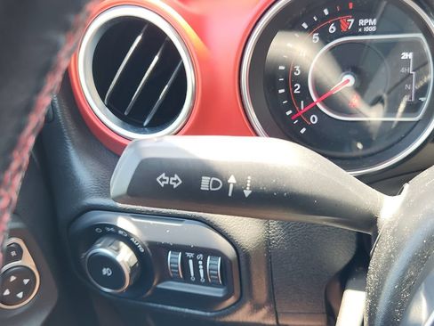 Used 2022 Jeep Wrangler Unlimited Rubicon w/ LED Lighting Group AWD/4WD image 34