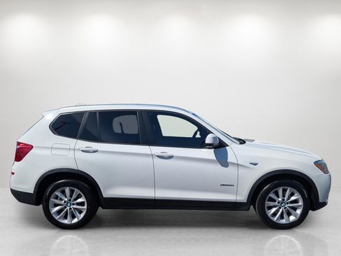 Used 2017 BMW X3 xDrive28i image 4