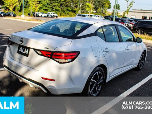 Used 2024 Nissan Sentra SV FWD image 6