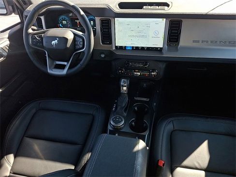 New 2025 Ford Bronco Outer Banks image 9