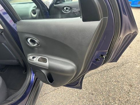 Used 2015 Nissan Juke S image 16