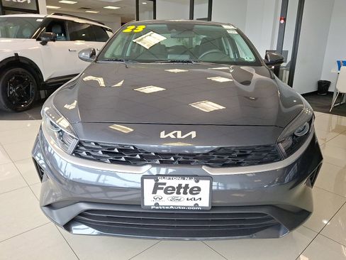 Used 2023 Kia Forte LXS w/ LXS Technology Package FWD image 2