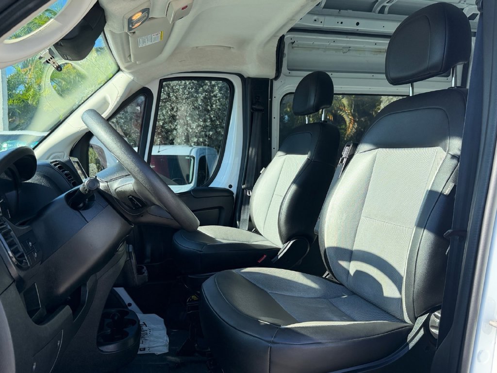 Used 2025 RAM ProMaster 2500 w/ Convenience Group FWD image 9