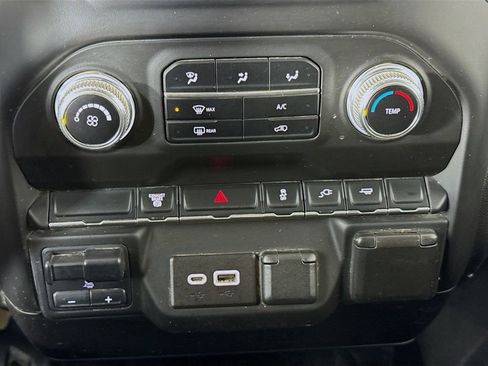 Used 2021 GMC Sierra 3500 2WD Crew Cab w/ Convenience Package image 15