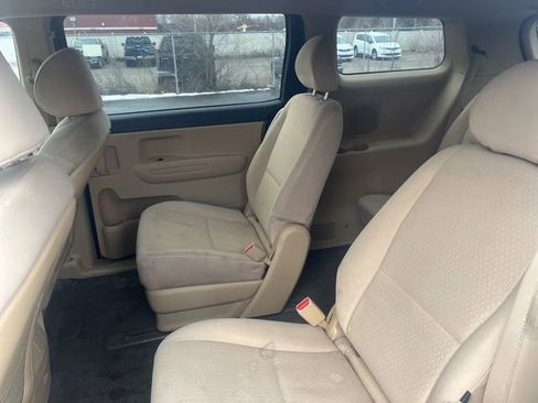 Used 2016 Kia Sedona LX image 15