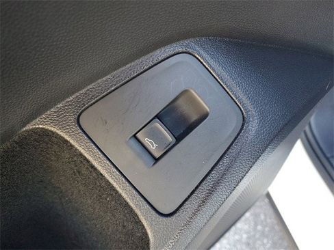 Certified 2024 Volkswagen Tiguan SE R-Line image 16