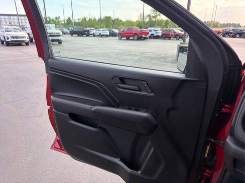 Used 2024 Chevrolet Colorado Trail Boss w/ Advanced Trailering Package AWD/4WD image 17