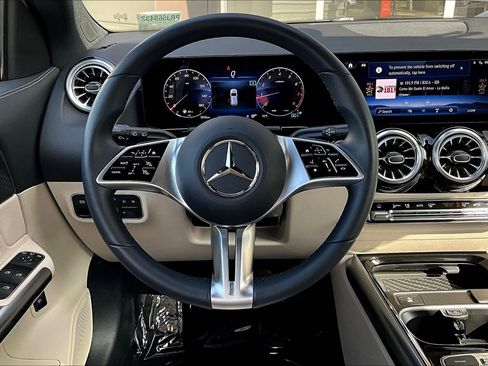 Used 2024 Mercedes-Benz GLA 250 4MATIC image 5