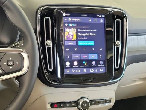 New 2026 Volvo XC40 B5 Ultra image 15