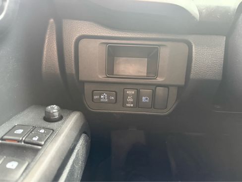 Used 2019 Toyota Tacoma TRD Off-Road image 17