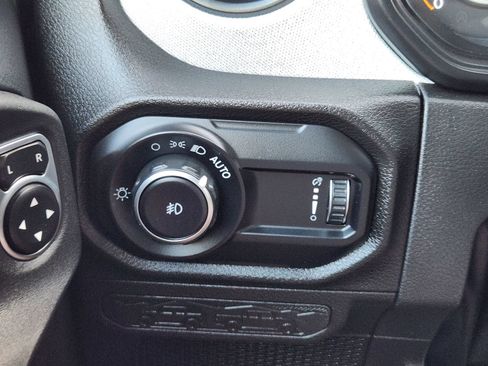 Used 2024 Jeep Wrangler Unlimited Sport AWD/4WD image 26