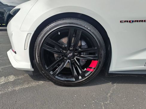 Used 2022 Chevrolet Camaro LT w/ Redline Edition RWD image 10