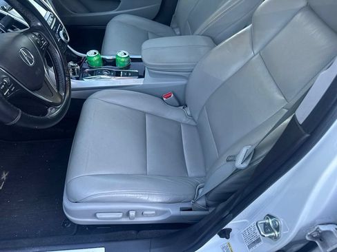 Used 2017 Acura TLX w/ Technology Package FWD image 11