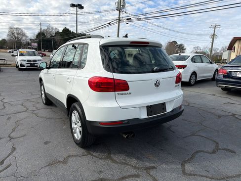 Used 2015 Volkswagen Tiguan S image 6