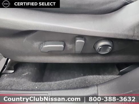 Used 2020 Subaru Forester Premium image 12