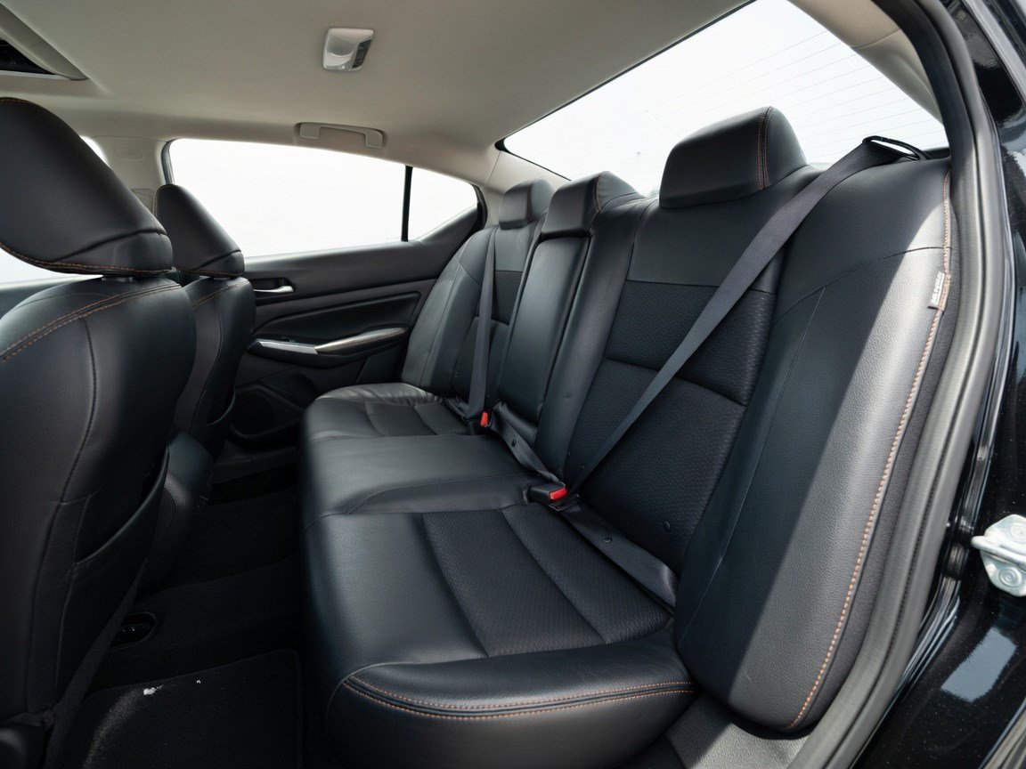 Used 2020 Nissan Altima 2.5 SR w/ Premium Package FWD image 15