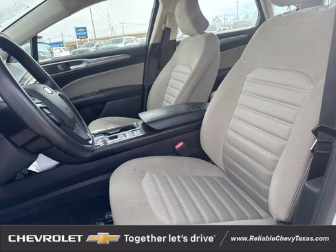 Used 2017 Ford Fusion S image 11