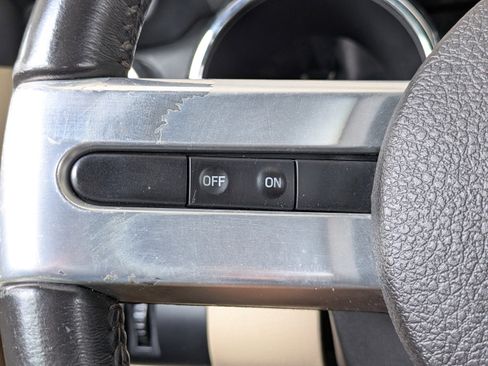 Used 2007 Ford Mustang Convertible RWD image 23