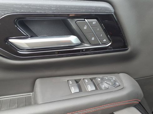 New 2026 GMC Yukon AT4 Ultimate AWD/4WD image 15
