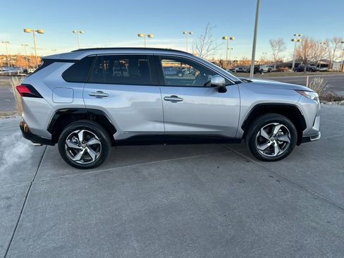 Used 2025 Toyota RAV4 SE w/ Weather & Moonroof Package image 9