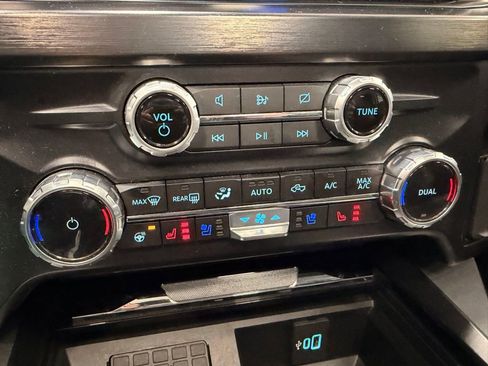 Used 2023 Ford F250 Lariat w/ Lariat Ultimate Package image 45