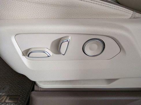 Certified 2021 GMC Yukon Denali w/ Denali Premium Package image 23