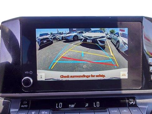 Used 2025 Toyota Camry SE w/ Convenience Package FWD image 21