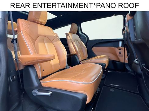 Used 2021 Chrysler Pacifica Pinnacle AWD/4WD image 30