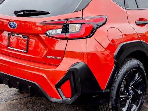 Used 2024 Subaru Crosstrek 2.0i image 19