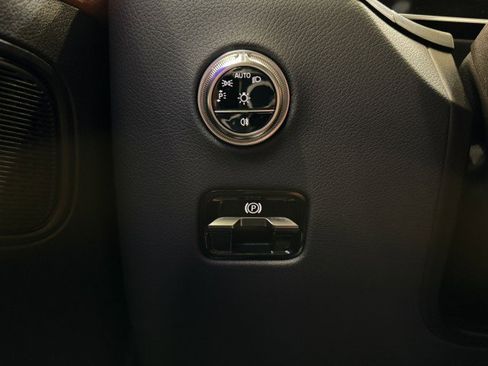 Certified 2025 Mercedes-Benz GLC 300 image 20