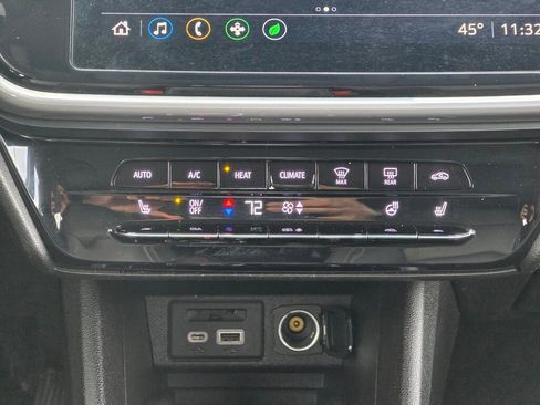 Used 2022 Chevrolet Bolt LT w/ Infotainment Package image 13